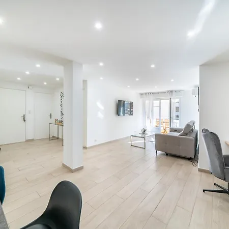 3 Pieces Renove En Bord De - Terrasse * Cannes