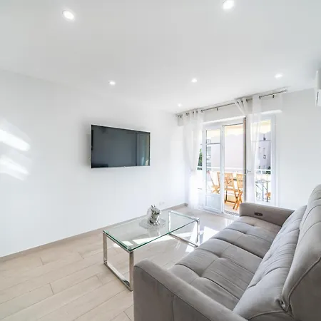 3 Pieces Renove En Bord De - Terrasse * Cannes