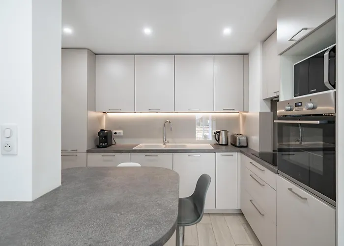 3 Pieces Renove En Bord De - Terrasse Канны