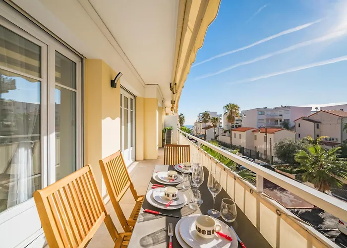 3 Pieces Renove En Bord De - Terrasse Канны