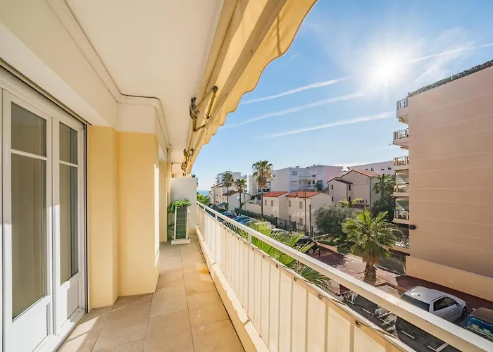 3 Pieces Renove En Bord De - Terrasse Appartement *